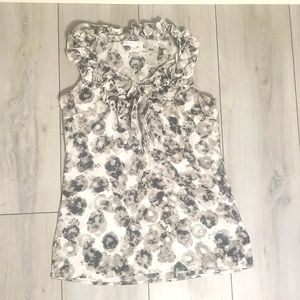 New York & Company Black and Gray Flower Ruffled Tank XS